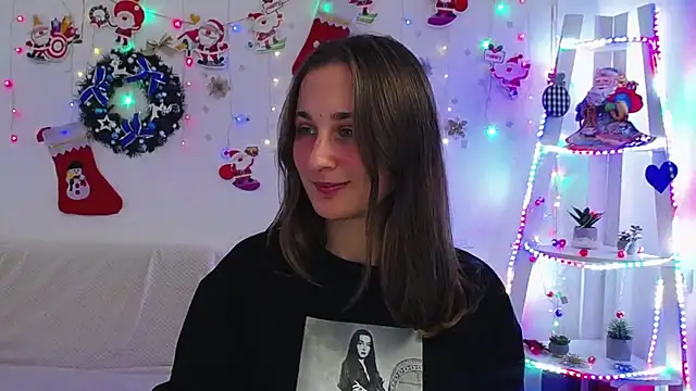 Snapshot of MichelLeee chatting on 12/21/24, 12:16 MichelLeee online show from 12/21/24, 12:16