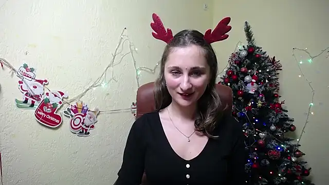 Snapshot of MichelLeee chatting on 12/25/24, 04:11 MichelLeee online show from 12/25/24, 04:11