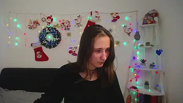 Snapshot of MichelLeee chatting on 01/08/25, 12:05 MichelLeee online show from 01/08/25, 12:05