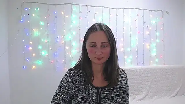 Snapshot of MichelLeee chatting on 01/17/25, 03:11 MichelLeee online show from 01/17/25, 03:11