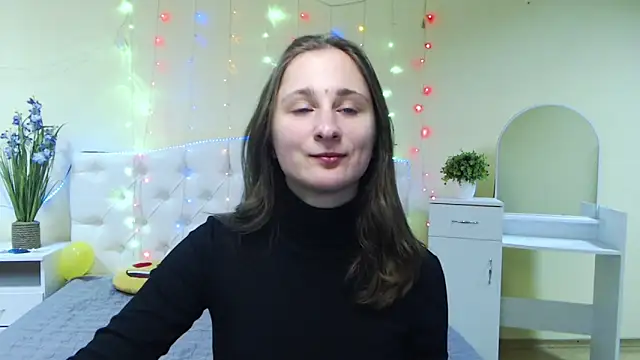 Snapshot of MichelLeee chatting on 01/20/25, 12:18 MichelLeee online show from 01/20/25, 12:18