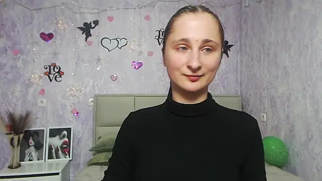 Snapshot of MichelLeee chatting on 02/04/25, 03:15 MichelLeee online show from 02/04/25, 03:15