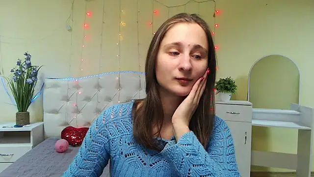 Snapshot of MichelLeee chatting on 02/06/25, 12:16 MichelLeee online show from 02/06/25, 12:16