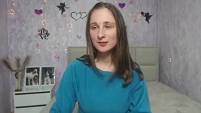 Snapshot of MichelLeee chatting on 02/13/25, 03:14 MichelLeee online show from 02/13/25, 03:14