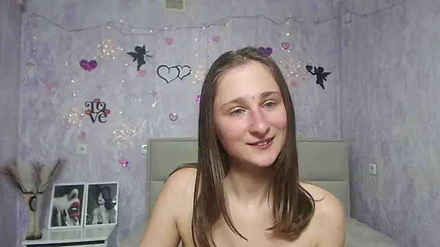 Snapshot of MichelLeee chatting on 02/13/25, 06:16 MichelLeee online show from 02/13/25, 06:16