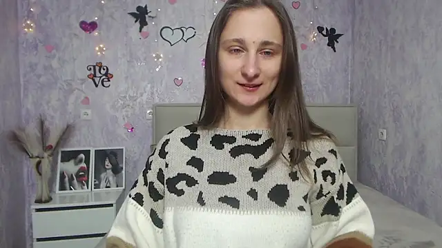 Snapshot of MichelLeee chatting on 02/15/25, 12:11 MichelLeee online show from 02/15/25, 12:11