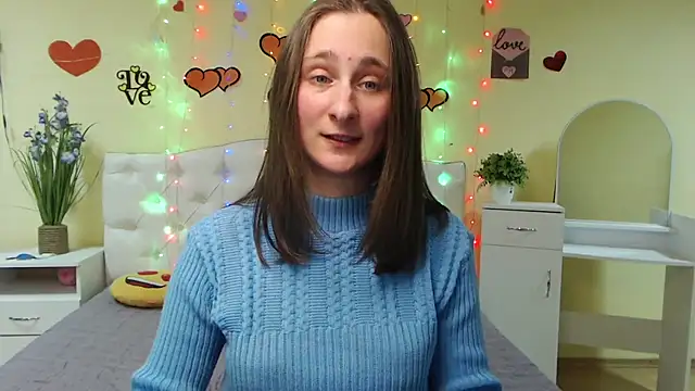 Snapshot of MichelLeee chatting on 02/17/25, 03:20 MichelLeee online show from 02/17/25, 03:20