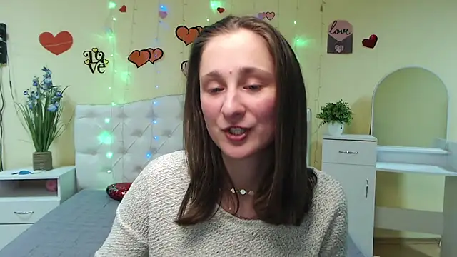 Snapshot of MichelLeee chatting on 02/25/25, 03:05 MichelLeee online show from 02/25/25, 03:05