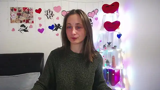 Snapshot of MichelLeee chatting on 02/26/25, 12:03 MichelLeee online show from 02/26/25, 12:03