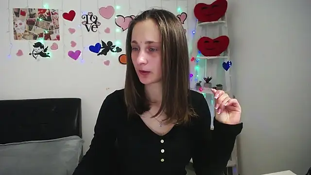Snapshot of MichelLeee chatting on 02/27/25, 12:13 MichelLeee online show from 02/27/25, 12:13