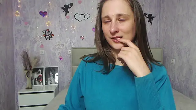 Snapshot of MichelLeee chatting on 03/03/25, 12:16 MichelLeee online show from 03/03/25, 12:16