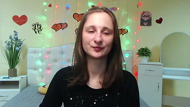 Snapshot of MichelLeee chatting on 03/05/25, 12:11 MichelLeee online show from 03/05/25, 12:11