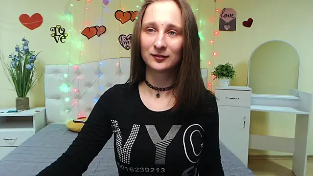Snapshot of MichelLeee chatting on 03/06/25, 12:09 MichelLeee online show from 03/06/25, 12:09