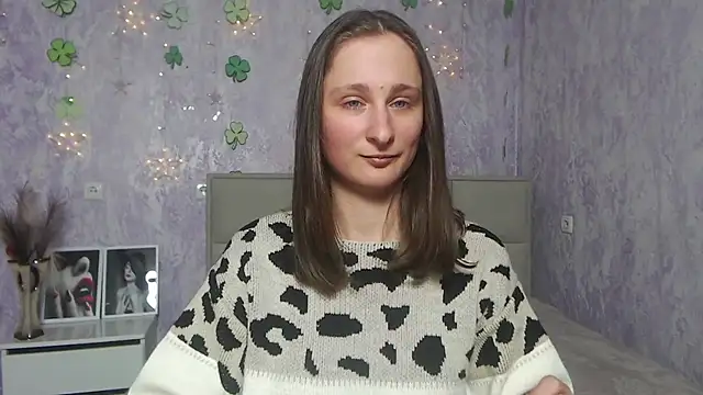 Snapshot of MichelLeee chatting on 03/19/25, 03:08 MichelLeee online show from 03/19/25, 03:08