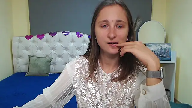 Snapshot of MichelLeee chatting on 10/08/25, 11:19 MichelLeee online show from 10/08/25, 11:19