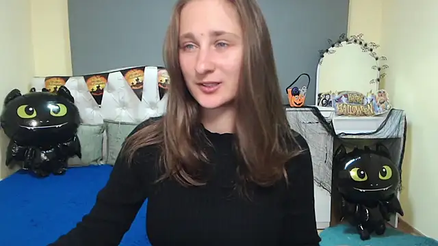 Snapshot of MichelLeee chatting on 10/20/25, 11:32 MichelLeee online show from 10/20/25, 11:32