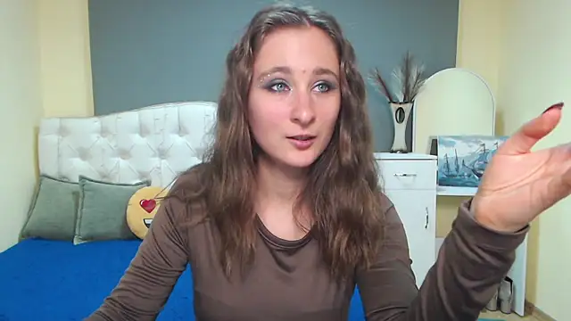 MichelLeee online show from 11/05/25, 12:27