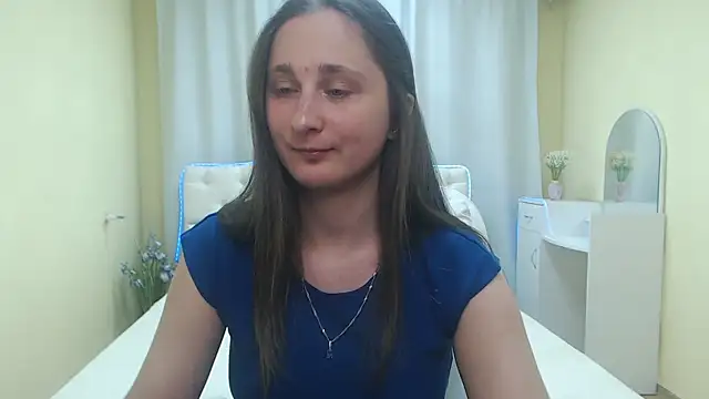 Snapshot of MichelLeee chatting on 05/26/26, 11:50 MichelLeee online show from 05/26/26, 11:50