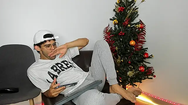 andrewChris  online show from 11/27/25, 02:35