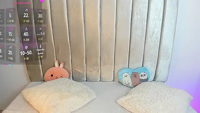 aurora johnson  online show from 03/27/26, 04:51