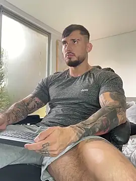 DimitriSullivan  online show from 02/04/26, 01:06