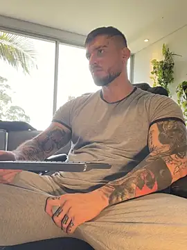 DimitriSullivan  online show from 04/10/26, 01:38