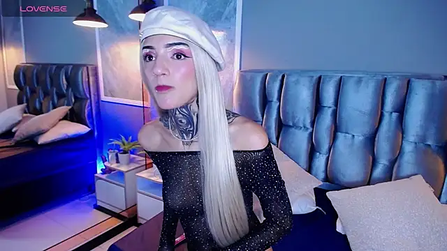 Snapshot of Ameliewitte_mjs chatting on 01/04/25, 12:59 Ameliewitte mjs online show from 01/04/25, 12:59