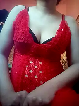 Snapshot of yara-25 chatting on 02/07/25, 09:05 yara-25 online show from 02/07/25, 09:05