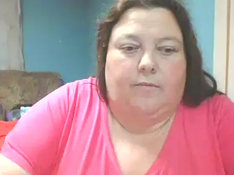 Snapshot of Honeybee2025 chatting on 12/17/24, 10:54 Honeybee2025 online show from 12/17/24, 10:54