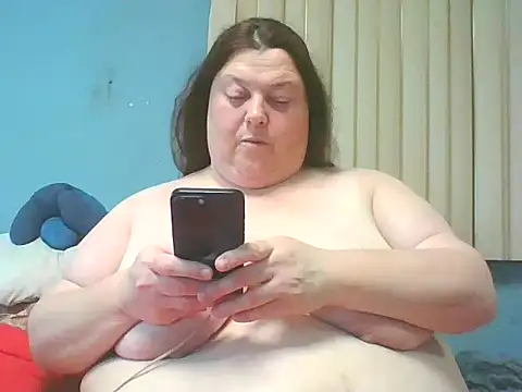 Snapshot of Honeybee2025 chatting on 02/10/25, 07:49 Honeybee2025 online show from 02/10/25, 07:49