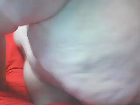 Snapshot of Honeybee2025 chatting on 03/04/25, 09:00 Honeybee2025 online show from 03/04/25, 09:00