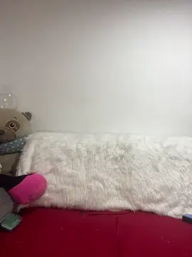 Snapshot of Leyna_Kenet chatting on 12/11/24, 10:27 Leyna Kenet online show from 12/11/24, 10:27