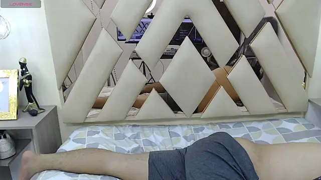 Snapshot of AndrewPherson chatting on 01/04/25, 06:40 AndrewPherson online show from 01/04/25, 06:40