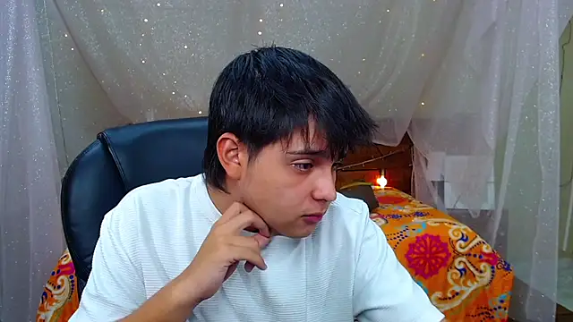 Snapshot of AndrewPherson chatting on 02/25/25, 12:34 AndrewPherson online show from 02/25/25, 12:34