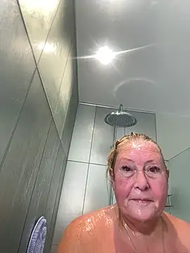 MoistCurveyChanel online show from 07/14/26, 12:11