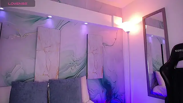 Aniie Doll online show from 04/14/26, 08:37