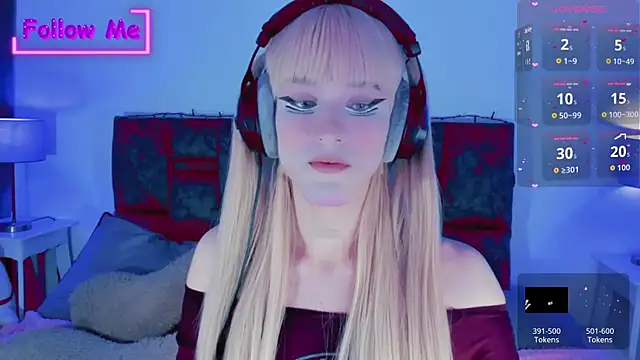 Snapshot of Kirmyy_ chatting on 11/17/25, 09:53 Kirmyy online show from 11/17/25, 09:53