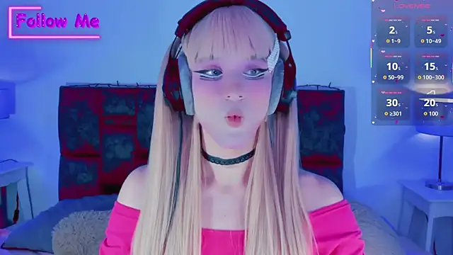 Snapshot of Kirmyy_ chatting on 11/21/25, 10:30 Kirmyy online show from 11/21/25, 10:30