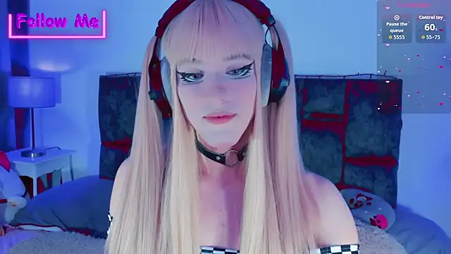 Snapshot of Kirmyy_ chatting on 12/18/25, 09:32 Kirmyy online show from 12/18/25, 09:32