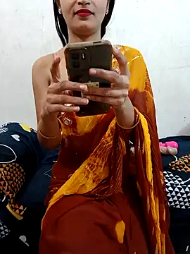 Snapshot of xpihu chatting on 12/08/24, 06:33 xpihu online show from 12/08/24, 06:33