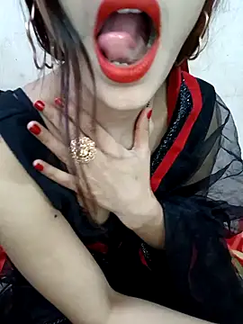 Snapshot of xpihu chatting on 02/23/25, 06:23 xpihu online show from 02/23/25, 06:23