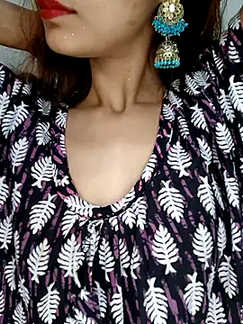 Snapshot of xpihu chatting on 11/03/25, 12:57 xpihu online show from 11/03/25, 12:57