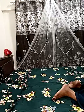 Snapshot of Cute-Bhavya chatting on 01/08/25, 11:21 Cute-Bhavya online show from 01/08/25, 11:21