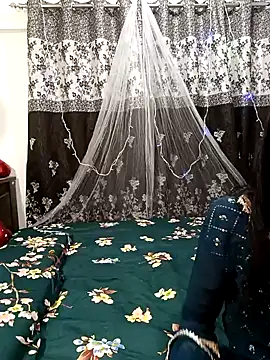 Snapshot of Cute-Bhavya chatting on 01/09/25, 03:36 Cute-Bhavya online show from 01/09/25, 03:36