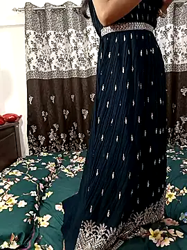 Snapshot of Cute-Bhavya chatting on 02/06/25, 02:55 Cute-Bhavya online show from 02/06/25, 02:55