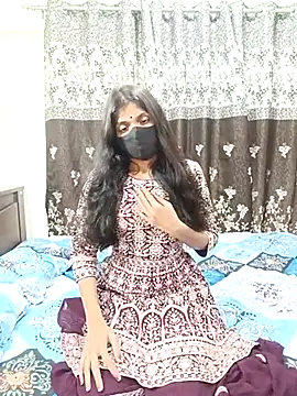 Snapshot of Cute-Bhavya chatting on 03/08/25, 08:55 Cute-Bhavya online show from 03/08/25, 08:55
