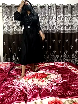 Snapshot of Cute-Bhavya chatting on 03/17/25, 01:35 Cute-Bhavya online show from 03/17/25, 01:35