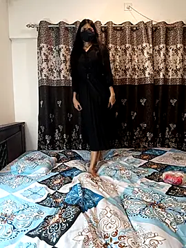 Snapshot of Cute-Bhavya chatting on 09/12/25, 05:07 Cute-Bhavya online show from 09/12/25, 05:07