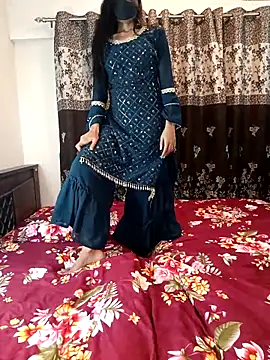 Snapshot of Cute-Bhavya chatting on 09/23/25, 07:44 Cute-Bhavya online show from 09/23/25, 07:44