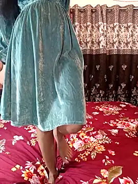 Snapshot of Cute-Bhavya chatting on 09/26/25, 03:54 Cute-Bhavya online show from 09/26/25, 03:54